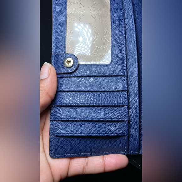 Michael Kors Selma Handbag with Michael Kors Wallet and Duster Bag - Picture 16 of 17